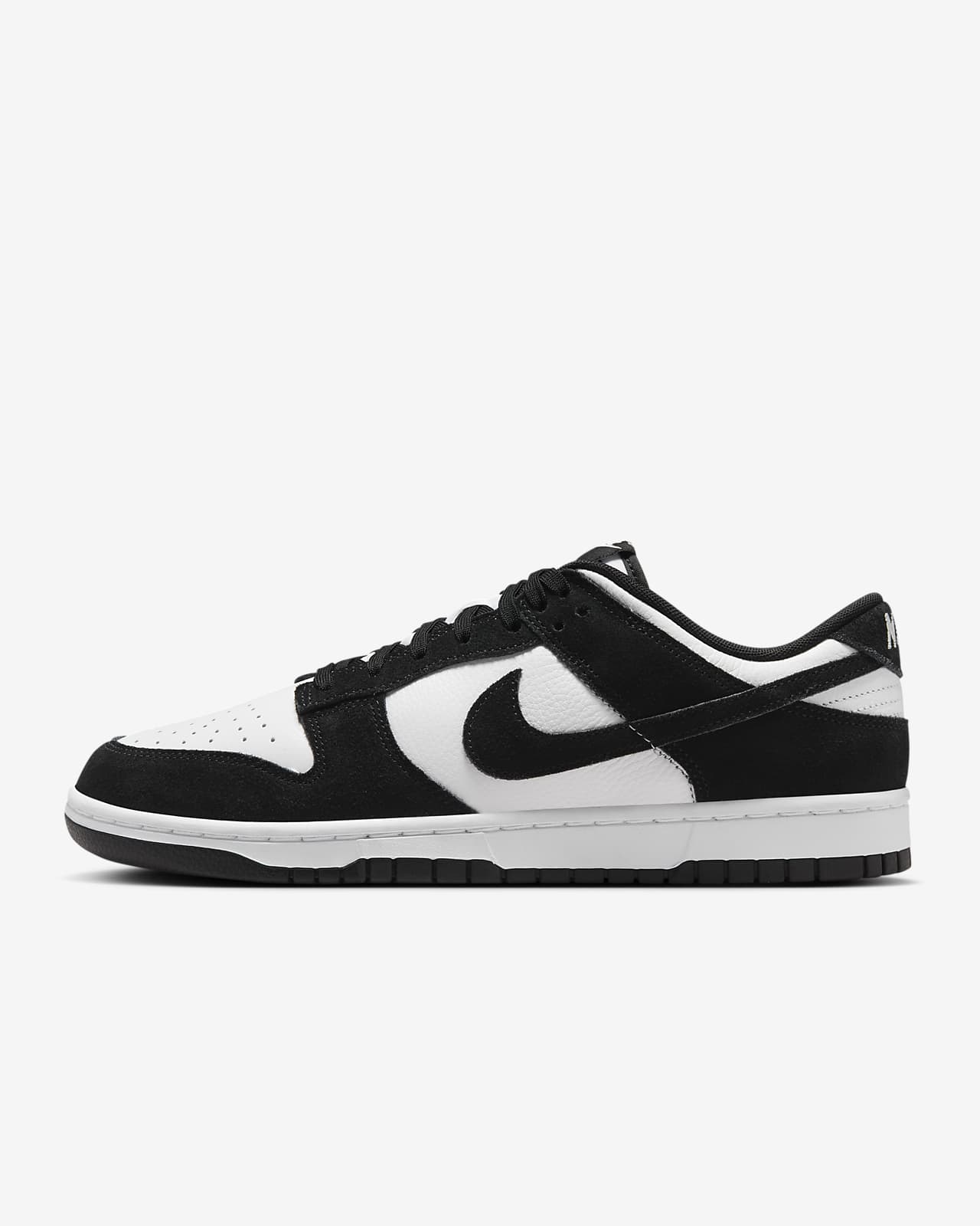 Nike Dunk Panda en Suede - Vue de face avec design noir et blanc